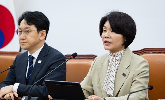 모두 발언하는 한정애 정책위의장