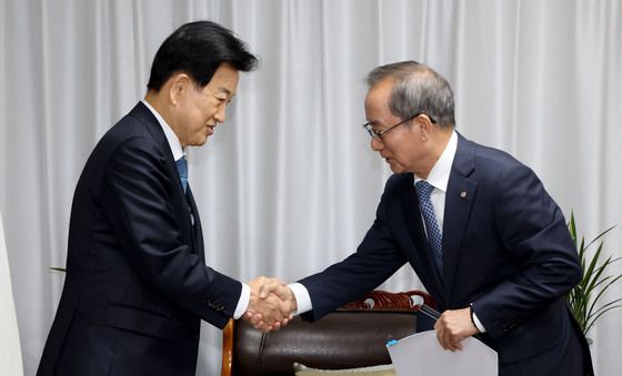 정동영 장관,  박인준 한국종교인평화회의 대표회장 예방