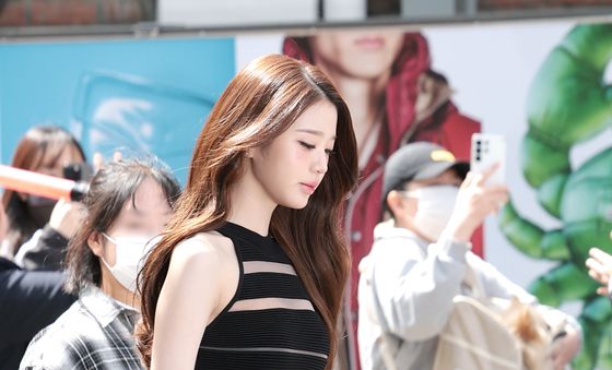 장원영, 성수동 런웨이