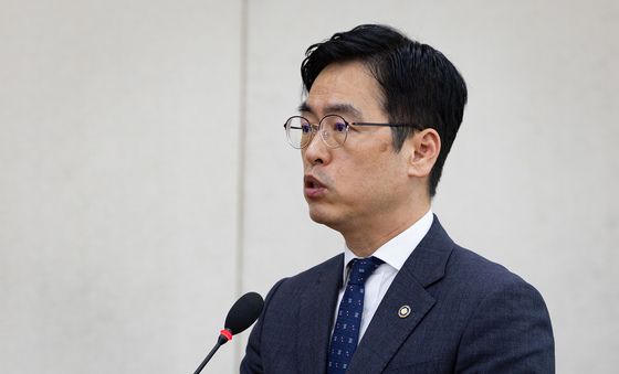 인사말하는 김민재 차관