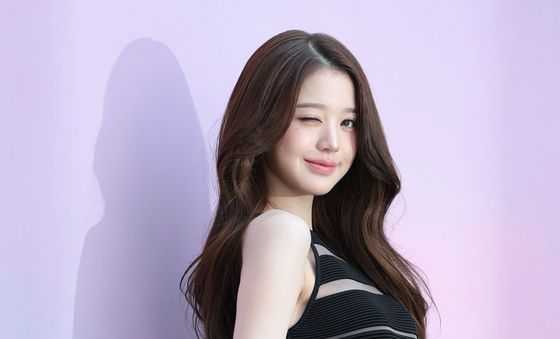 장원영, 윙크 플러팅