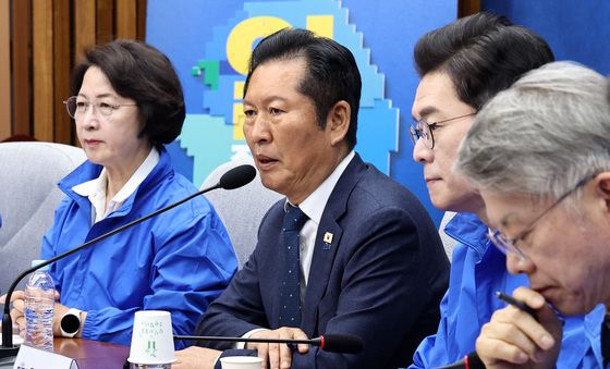 모두발언하는 정청래 대표