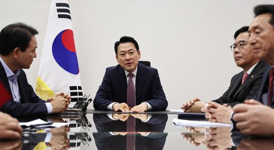 발언하는 장동혁 대표