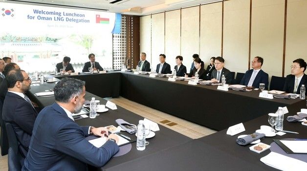 문신학 차관, 오만가스공사 CEO 면담