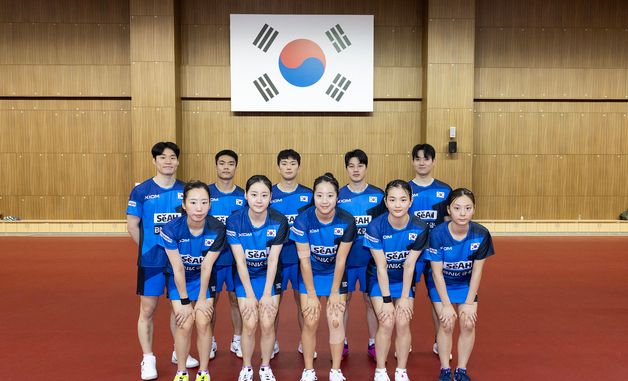 기념 촬영하는 대한민국 탁구 국가대표들