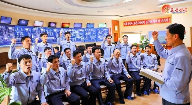 北 "당원 기개로 증산 박차"…상원시멘트연합기업소 조명