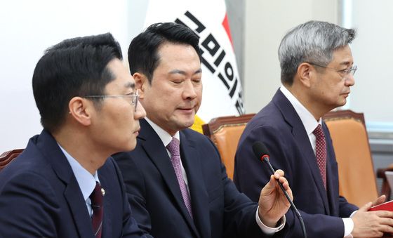 장동혁 대표 '진퇴양난'