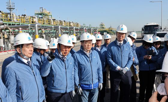 인천 LNG 생산기지 찾은 정청래 대표