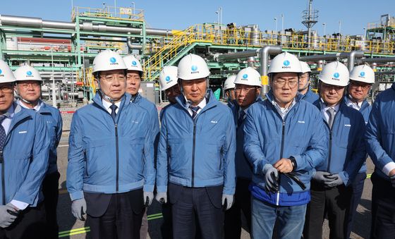 인천 LNG 생산기지 시설 찾은 정청래 대표