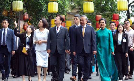 한-베트남, 탕롱 황성 친교일정