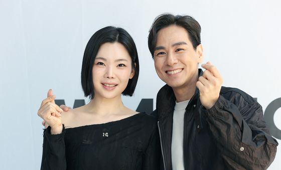 '돌싱글즈2' 이다은·윤남기 부부, 다정한 나들이