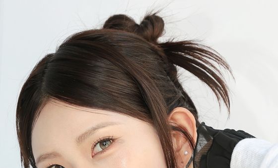 최준희, 빠져드는 눈빛