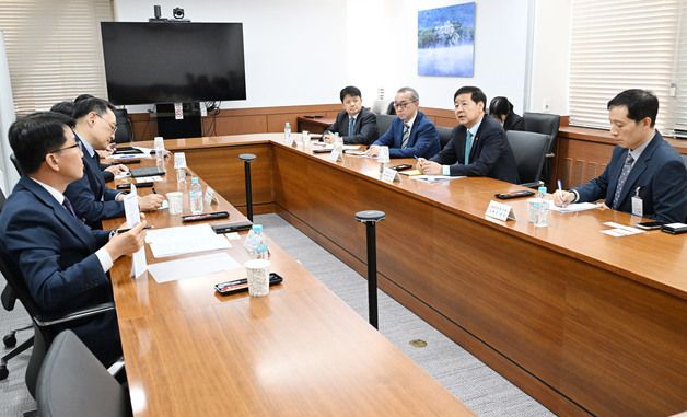 주요기업 사장단 간담회 인사말하는 구윤철 부총리