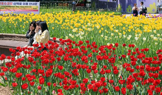 1억의 꽃들의 향연···'2026 고양국제꽃박람회' 개막