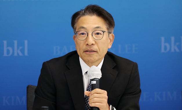 토론회에서 발언하는 오창현 고문