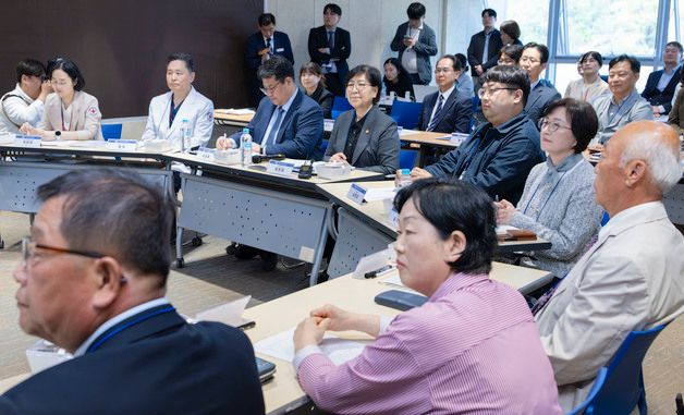 정은경 장관, 의료혁신 지역 간담회 참석