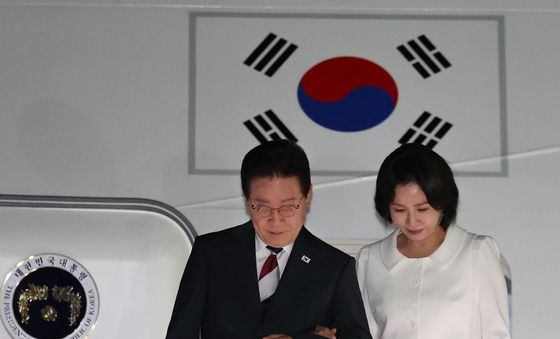 인도·베트남 국빈 방문 마친 이재명 대통령