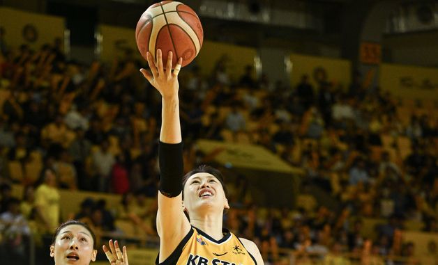 KB스타즈, 챔프전 2연승… 통산 3번째 통합 우승까지 1승