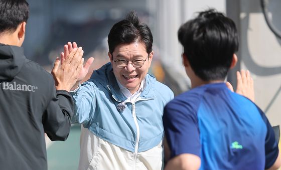 러너 응원하는 정원오