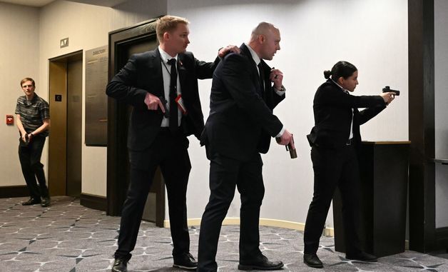 트럼프 백악관 행사장 총격사건, 용의자 체포