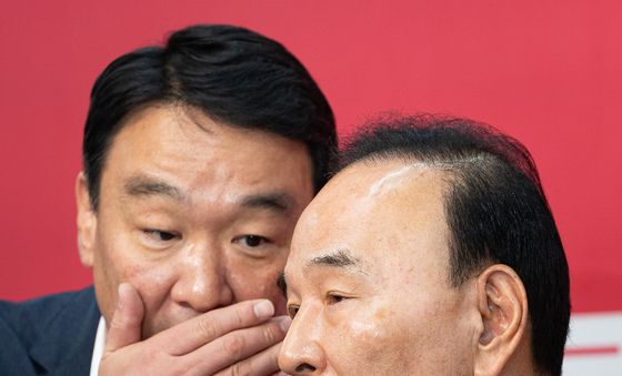 대화 나누는 박덕흠·정희용