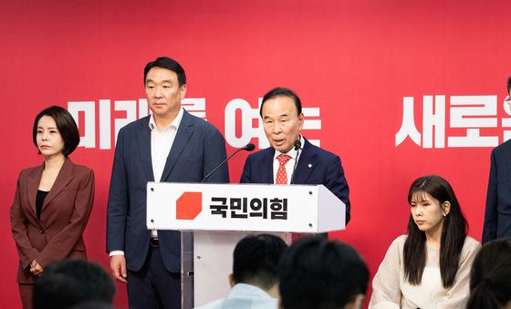 대구시장 후보 추경호 의원 밝히는 국민의힘 공관위