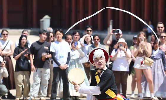 '흥겨운 우리 가락 속으로'