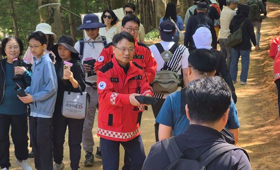 박은식 산림청장, 대전 계족산 일원에서 산불예방 캠페인