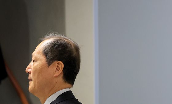 결심 공판 출석하는 이완규 전 법제처장