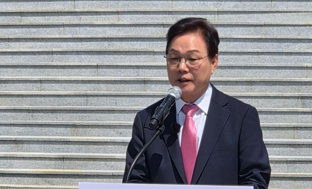 출마 선언하는 박완수 경남지사 후보