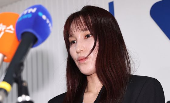 발언하는 안혜진
