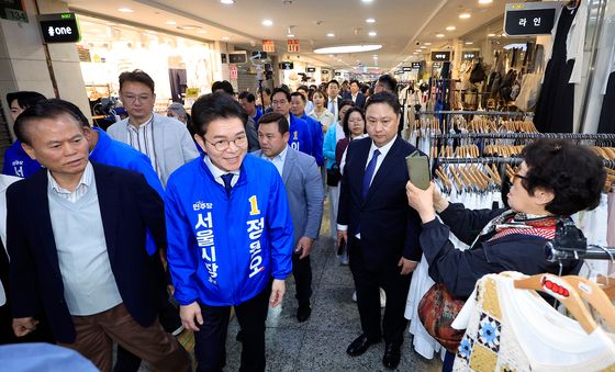 고터 지하상가 찾은 정원오 후보