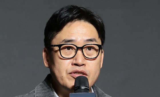 '골드랜드' 연출한 김성훈 감독