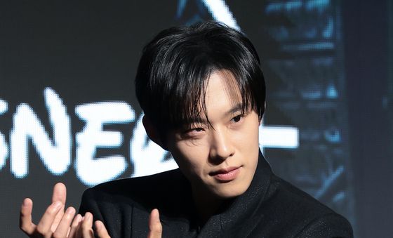 김성철, 강렬한 눈빛