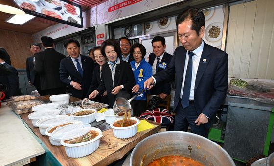 안성중앙시장 방문한 정청래 대표