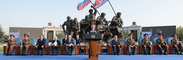 北, 김정은 "대가 없는 헌신" 부각…러시아 파병 기념관 준공