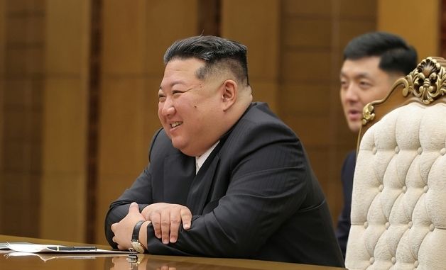 北 김정은, 러 하원의장 볼로딘 접견…전쟁 협력 상징 행보
