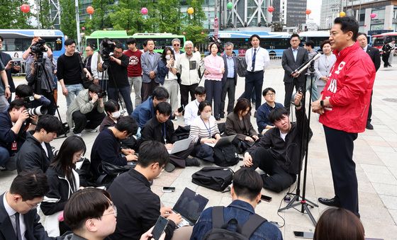 서울시장 예비후보 등록 마친 오세훈