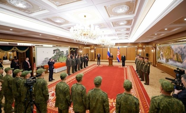 러, 北 해외작전부대에 '훈장' 수여