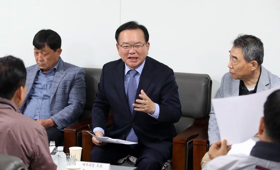 개인택시산업 간담회 찾은 김부겸