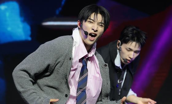 생일날 컴백 무대 펼치는 유우