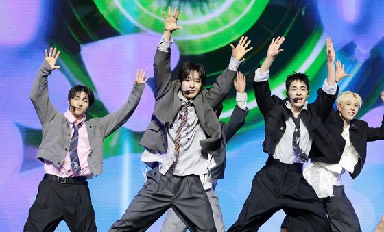 넥스지, 신나는 무대