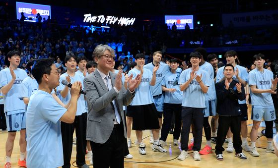 생일 축하 받는 감독님