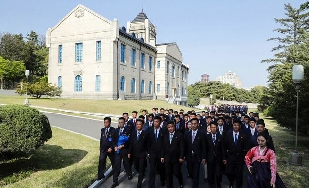 北 청년동맹 참가자들, 혁명사적지 돌며 사상교양 실시