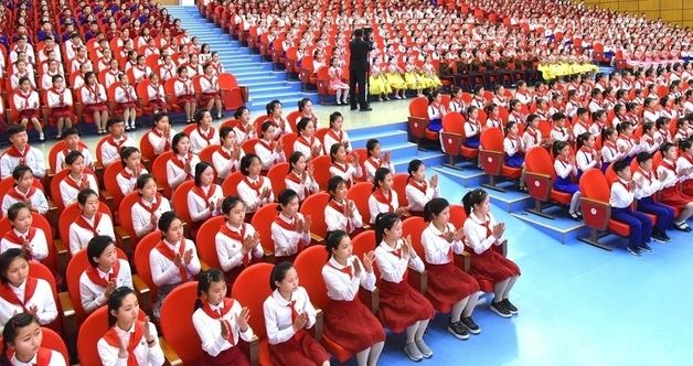 北 학생소년예술축전 개막…만경대학생소년궁전서 행사