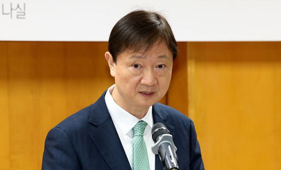 인사말하는 이찬진 금감원장