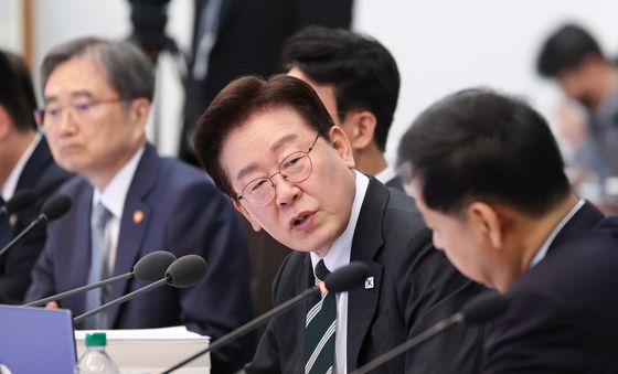 질문하는 이재명 대통령