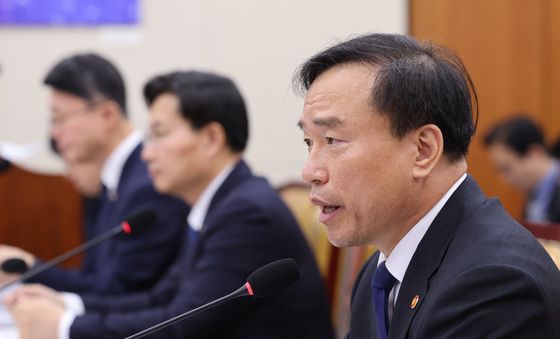 과방위 답변하는 김종철 위원장