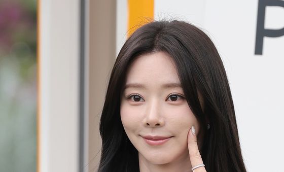 이주빈, 예쁨 묻었네