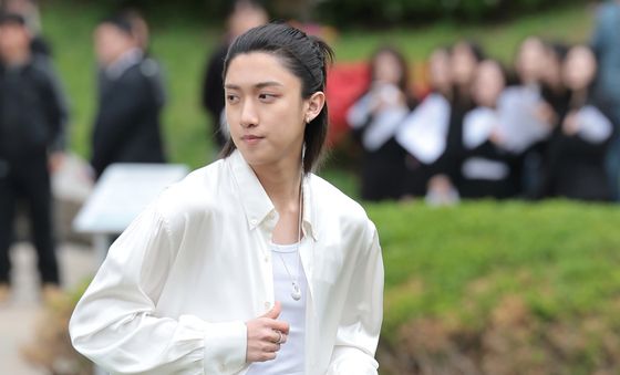 롱샷 우진, 멋짐 흩날리며